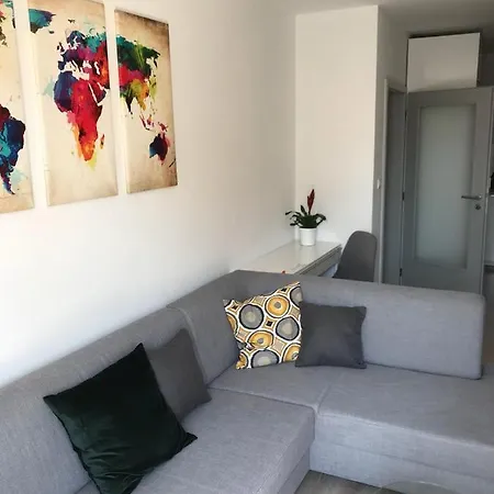 Modern Apartmens Private Parking - Air Conditioning Apartmán Samorin