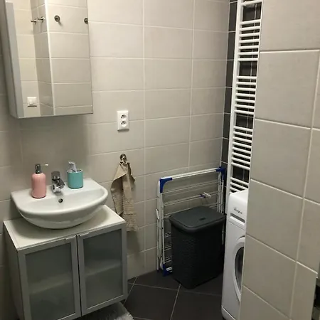 Modern Apartmens Private Parking - Air Conditioning